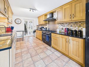 Kitchen- click for photo gallery
